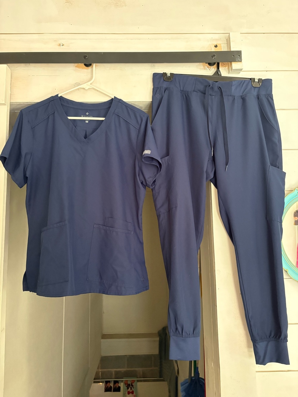 Med Couture Women's Navy Jogger Scrub set L